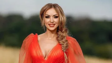 Співачка Наталія Валевська назвала свої щомісячні доходи та сказала, як заробляє: «У мене є подушка безпеки»
