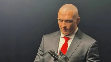 Усик налаштував проти себе відомого боксера: що зробив український чемпіон