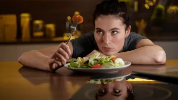 Британські вчені пояснили, які продукти провокують ожиріння та діабет 2 типу: що слід викинути з холодильника